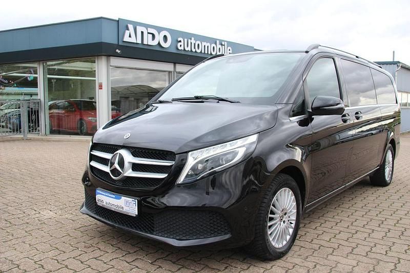 Schwarz Gebraucht 2019 Mercedes V250 Avantgarde Van / Kleinbus | 39.900 € (Superpreis) - Bild 1/4