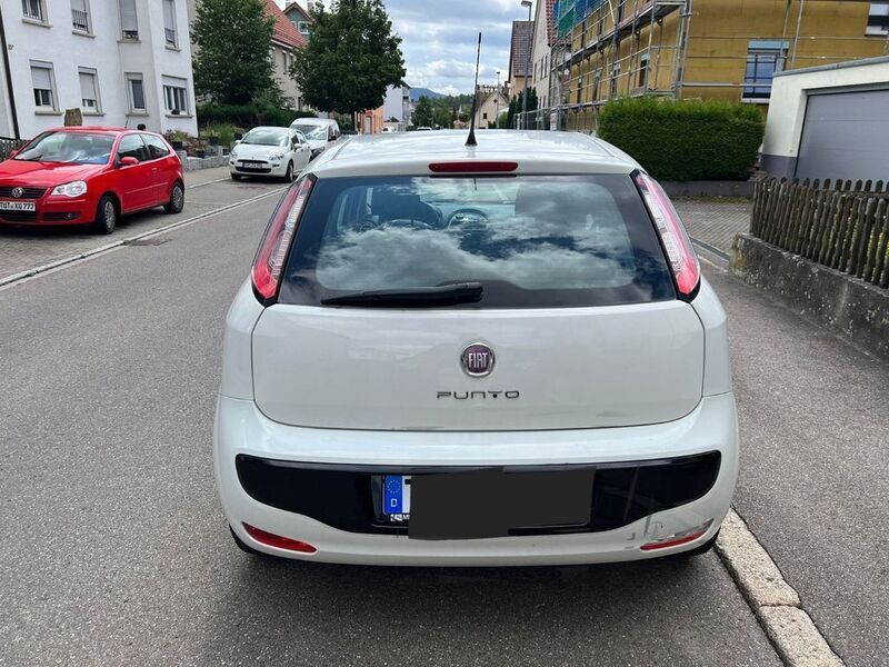 Gebraucht Fiat Punto Evo 69 PS (50 kW) 2011 Weiß Kleinwagen