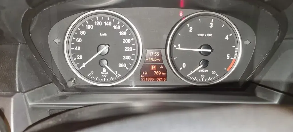 Gebraucht BMW 520 177 PS (130 kW) 2008 Silber Kombi