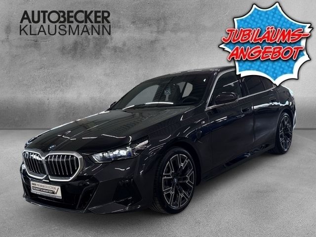 Grau Gebraucht 2024 BMW 530e M Sport Limousine | 68.097 € (Teuer) - Bild 1/2
