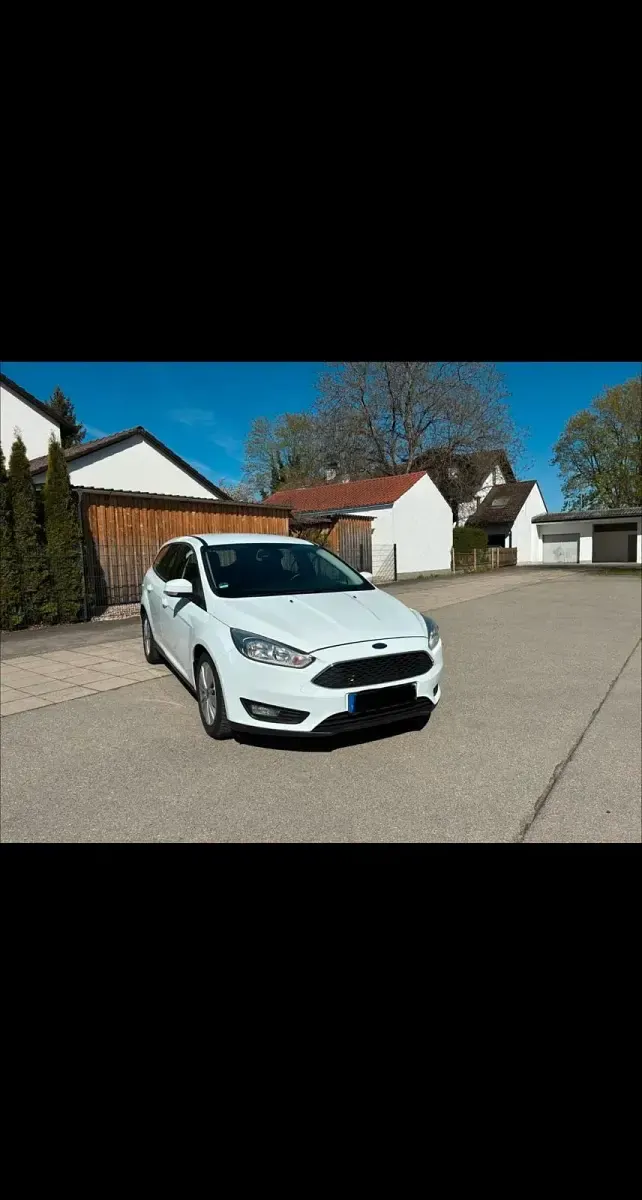Gebraucht Ford Focus Business Edition 150 PS (110 kW) 2015 Weiß Kombi