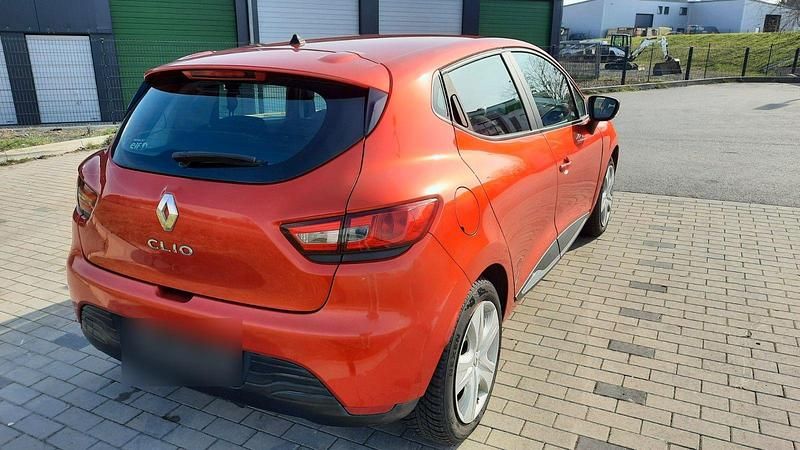 Gebraucht Renault Clio IV Expression 73 PS (53 kW) 2014 Rot Kleinwagen