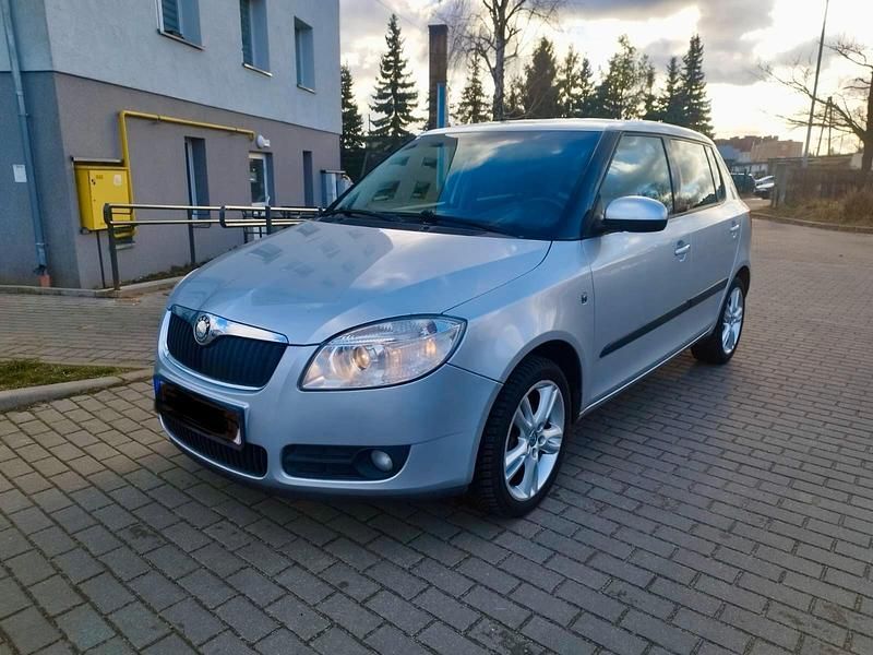 Silber Gebraucht 2007 Skoda Fabia Kleinwagen | 2.350 € (Fairer Preis) - Bild 1/4