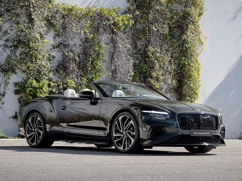 Neu Bentley Continental 2026 Braun Cabrio