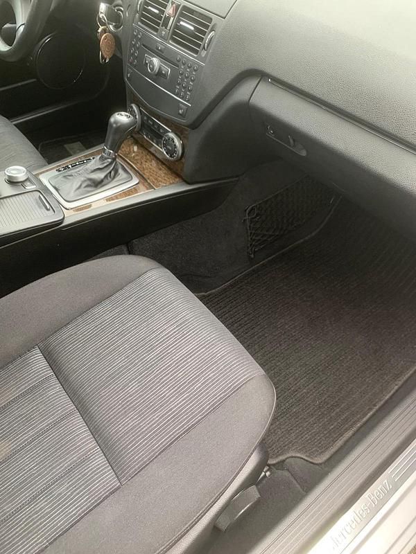 Gebraucht Mercedes C200 184 PS (135 kW) 2007 Silber Limousine