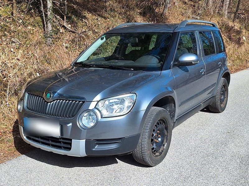 Gebraucht Skoda Yeti 110 PS (80 kW) 2013 Grau SUV