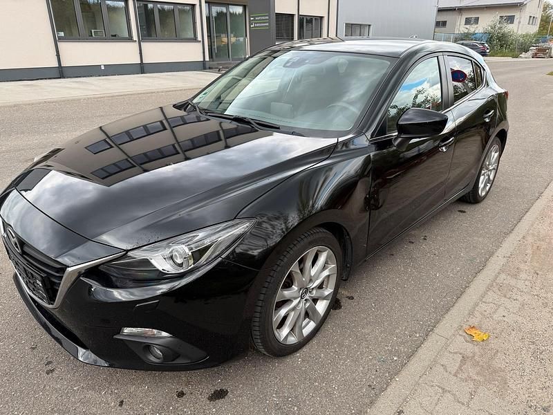 Second-hand Mazda 3 150 CP (110 kW) 2017 Negru Hatchback