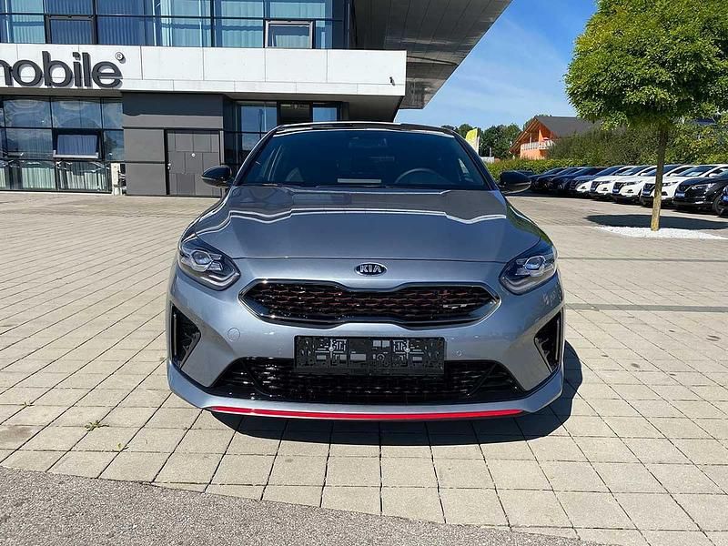Gebraucht Kia ProCeed 204 PS (150 kW) 2020 Lunarsilber metallic/silber Kombi
