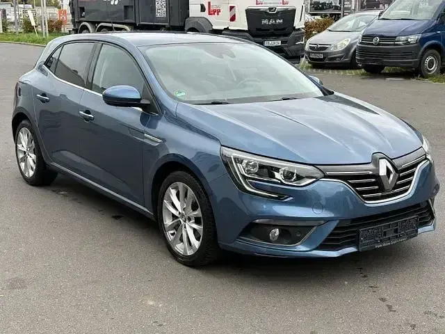 Gebraucht Renault Mégane Intens 132 PS (97 kW) 2016 Blau Limousine