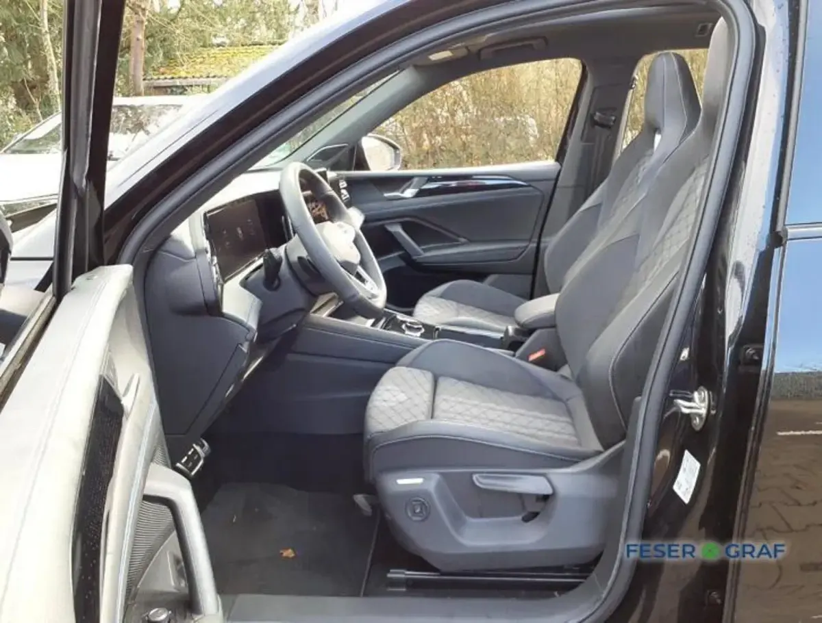 Gebraucht VW Tiguan R-line 193 PS (141 kW) 2024 Schwarz SUV