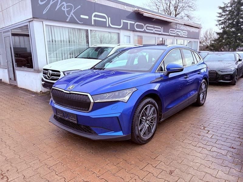 Blau Gebraucht 2021 Skoda Enyaq iV Lounge SUV | 25.490 € (Fairer Preis) - Bild 1/4