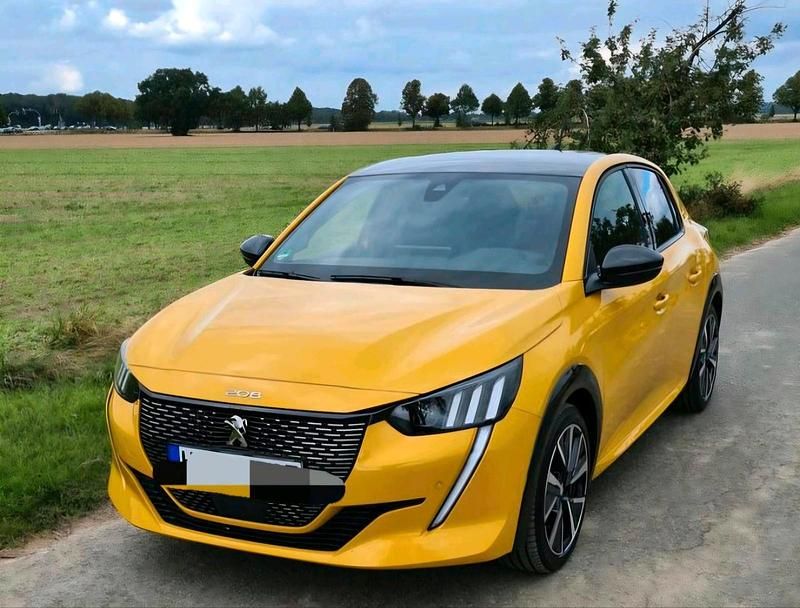 Gold Gebraucht 2020 Peugeot 208 GT Kleinwagen | 16.800 € (Fairer Preis) - Bild 1/4