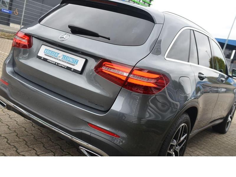 Gebraucht Mercedes GLC250 AMG line 204 PS (150 kW) 2019 Grau SUV