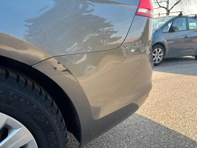 Gebraucht VW Golf VII 110 PS (80 kW) 2016 Grau Kombi