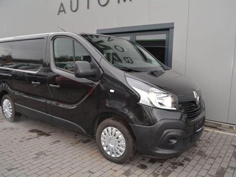 Gebraucht Renault Trafic Komfort 120 PS (88 kW) 2015 Schwarz Van / Kleinbus