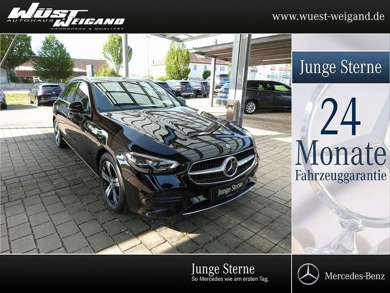Schwarz Gebraucht 2022 Mercedes C220 Avantgarde Kombi | 33.900 € (Fairer Preis) - Bild 1/4