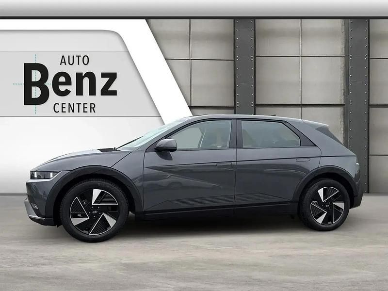 Neu Hyundai Ioniq Dynamiq 167 kW (228 PS) 2025 Grau Kleinwagen