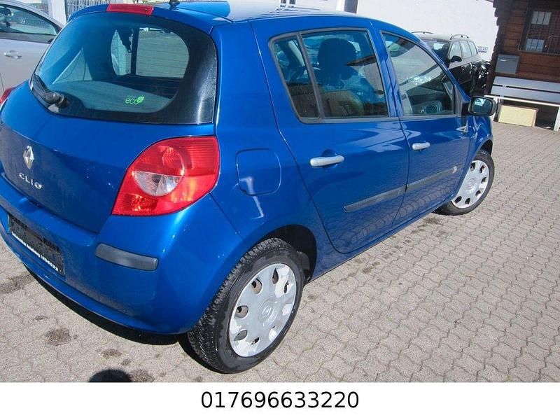 Gebraucht Renault Clio III Extreme 75 PS (55 kW) 2009 Limousine