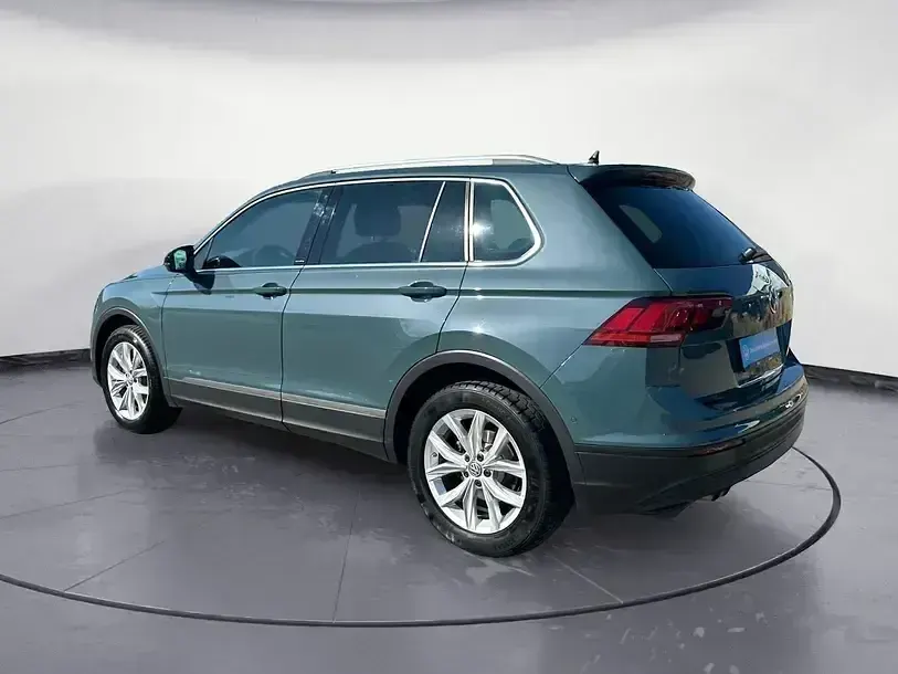 Gebraucht VW Tiguan IQ Drive 131 PS (96 kW) 2020 Blau SUV
