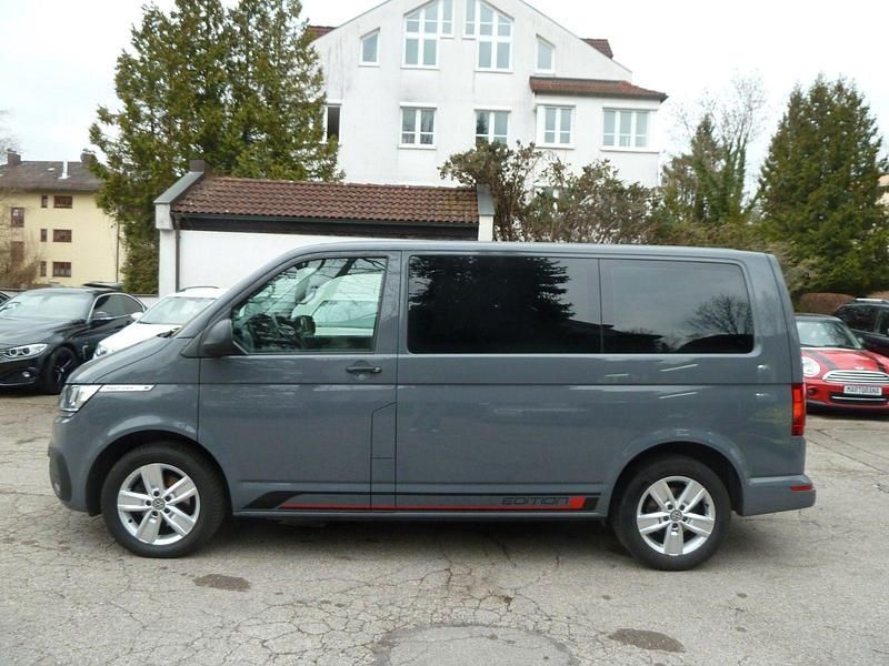 Gebraucht VW Multivan 150 PS (110 kW) 2021 Grau Van