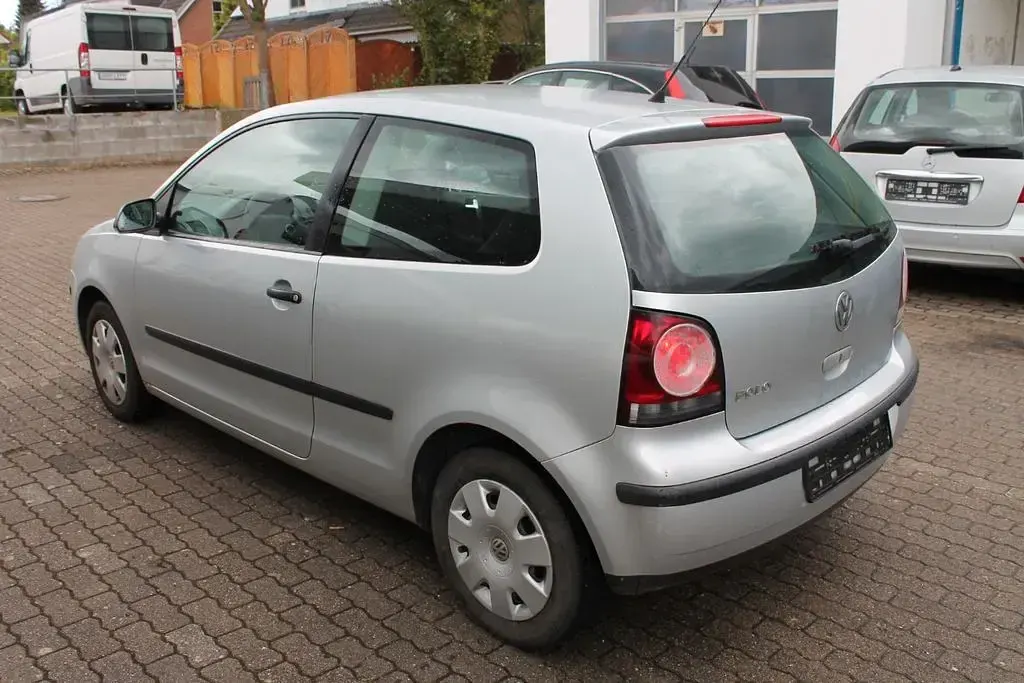 Gebraucht VW Polo Trendline 54 PS (39 kW) 2007 Silber Kleinwagen