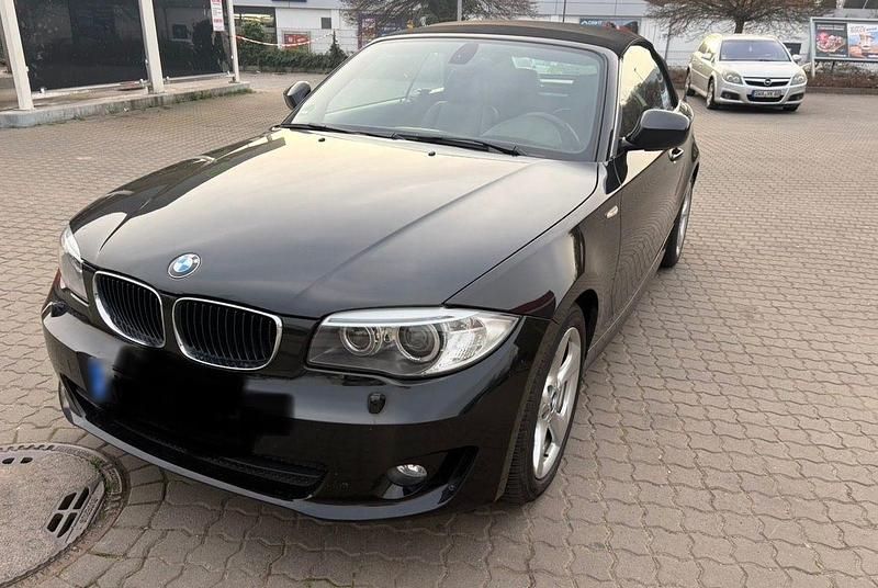 Gebraucht BMW 120 Cabriolet 170 PS (125 kW) 2011 Schwarz Cabrio