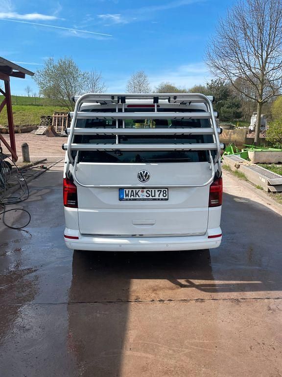 Gebraucht VW Multivan Highline 204 PS (150 kW) 2022 Weiß Van