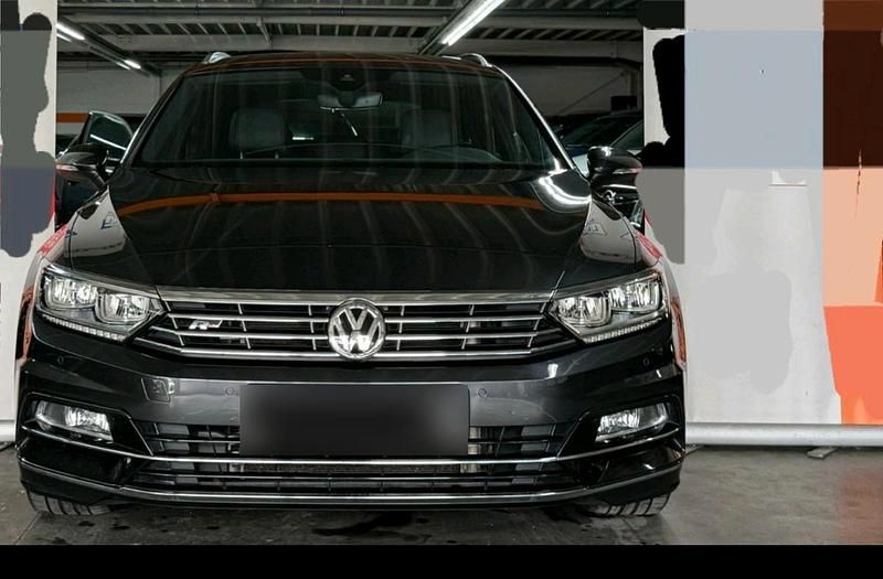 Gebraucht VW Passat R-line 150 PS (110 kW) 2018 Grau Kombi