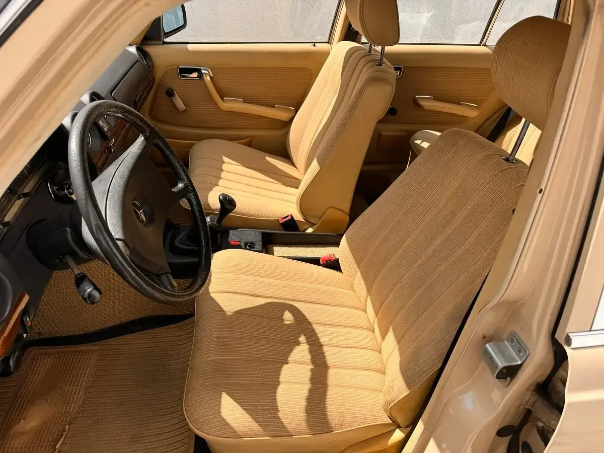 Gebraucht Mercedes 230 100 PS (73 kW) 1983 Beige Kombi