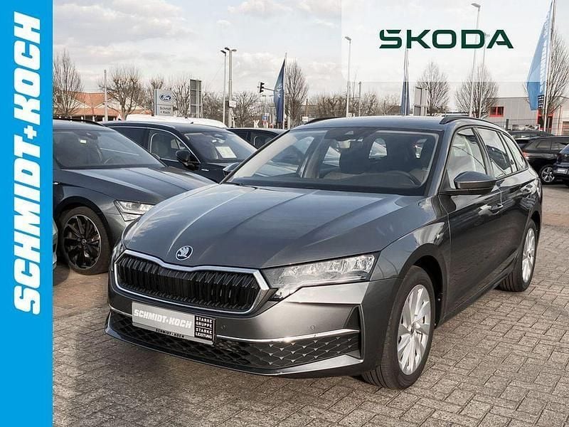 Graphite grau Gebraucht 2024 Skoda Octavia Selection Kombi | 25.950 € (Fairer Preis) - Bild 1/4