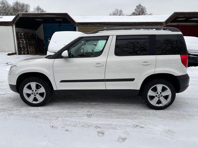Gebraucht Skoda Yeti Ambition 105 PS (77 kW) 2013 Weiß SUV