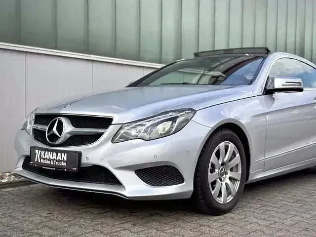 Gebraucht Mercedes E250 211 PS (155 kW) 2014 Silber Coupé