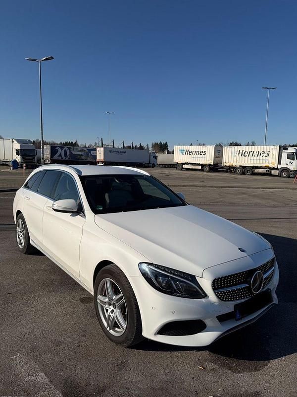 Gebraucht Mercedes C250 204 PS (150 kW) 2015 Weiß Kombi