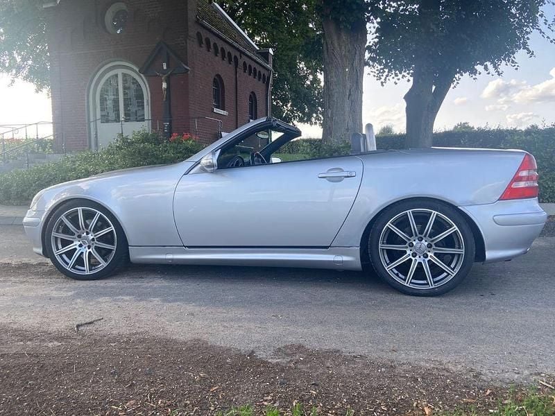 Silber Gebraucht 2001 Mercedes SLK320 Cabrio | 4.350 € (Superpreis) - Bild 1/4