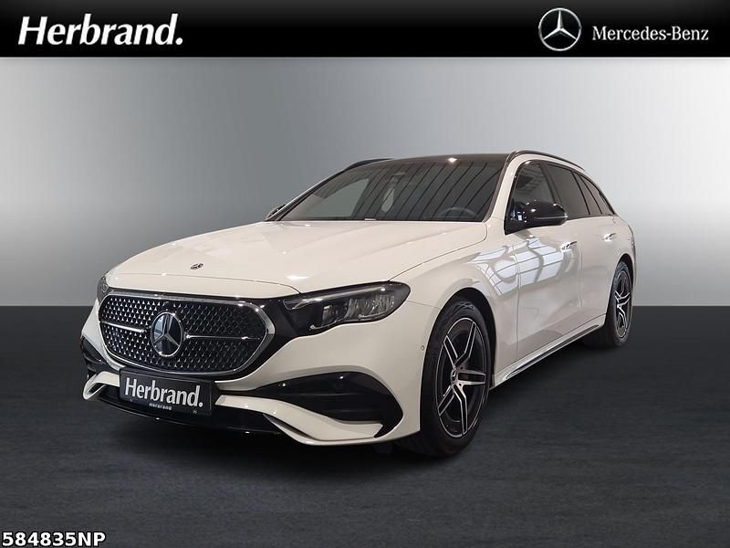 Unilack polarweiß Gebraucht 2024 Mercedes E300 AMG Kombi | 57.890 € (Fairer Preis) - Bild 1/4
