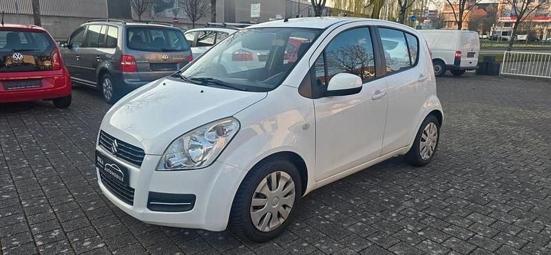 Gebraucht Suzuki Splash Club 65 PS (47 kW) 2009 Weiß Kleinwagen