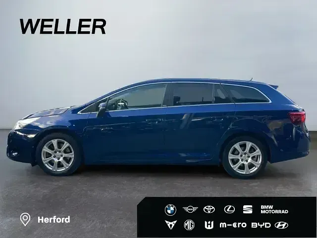 Gebraucht Toyota Avensis Edition-S 143 PS (105 kW) 2017 Blau Kombi