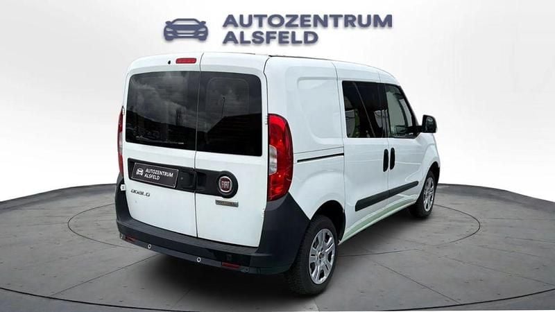 Gebraucht Fiat Doblò 95 PS (69 kW) 2019 Weiß Van / Kleinbus