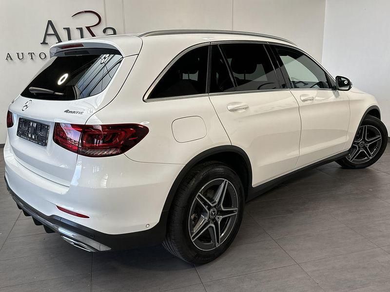 Gebraucht Mercedes GLC300 AMG line 245 PS (180 kW) 2020 Polarweiã SUV