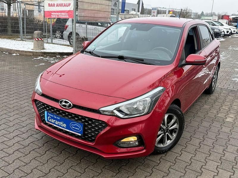 Gebraucht Hyundai i20 Active 101 PS (74 kW) 2018 Rot Limousine