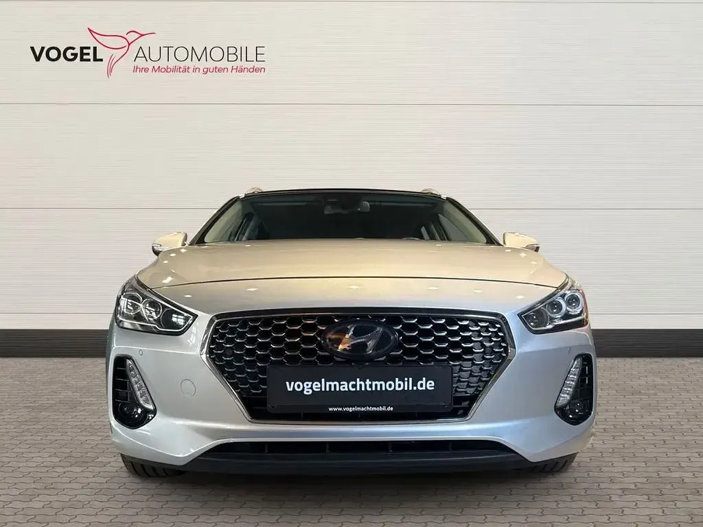 Gebraucht Hyundai i30 Premium 140 PS (102 kW) 2018 Silber Kombi