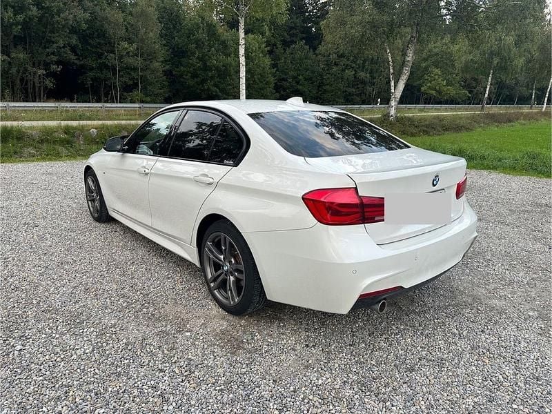 Gebraucht BMW 318 M Sport 150 PS (110 kW) 2016 Weiß Limousine