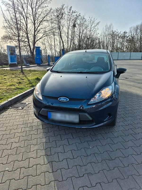 Gebraucht Ford Fiesta 81 PS (59 kW) 2009 Blau Kleinwagen