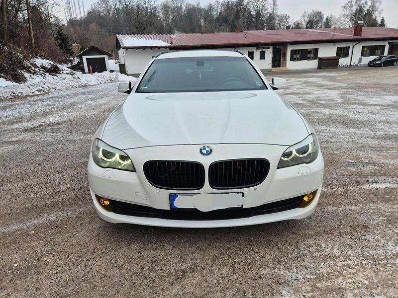 Gebraucht BMW 525 218 PS (160 kW) 2012 Weiß Kombi