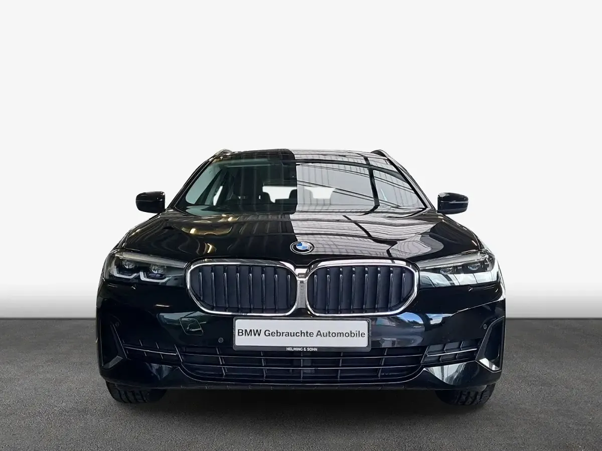 Gebraucht BMW 520 Performance 190 PS (139 kW) 2022 Schwarz Kombi