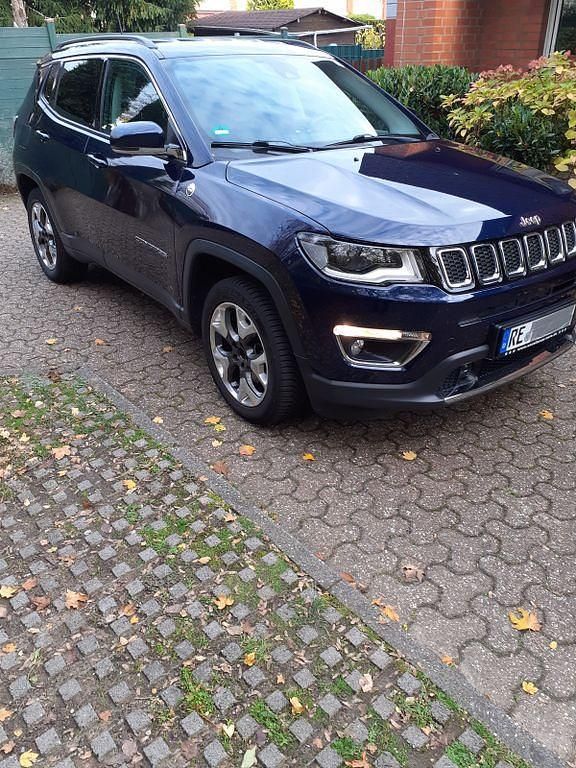 Schwarz Gebraucht 2017 Jeep Compass Opening Edition SUV | 16.800 € (Fairer Preis) - Bild 1/4