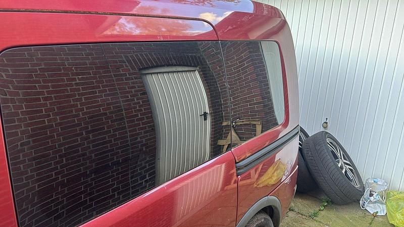 Usata Opel Combo 2006 Rosso Monovolume