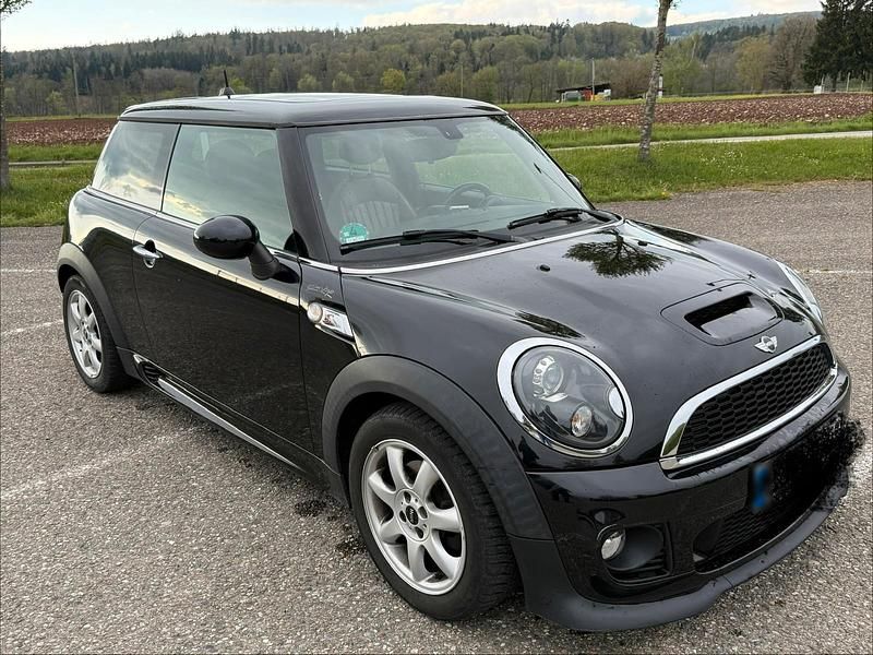 Gebraucht Mini Cooper 143 PS (105 kW) 2014 Schwarz Kleinwagen