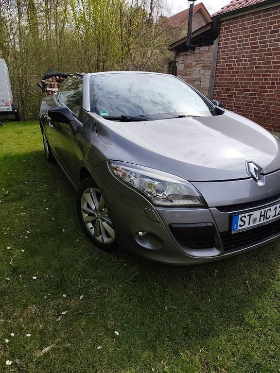 Gebraucht Renault Mégane Cabriolet Luxe 131 PS (96 kW) 2012 Grau Cabrio