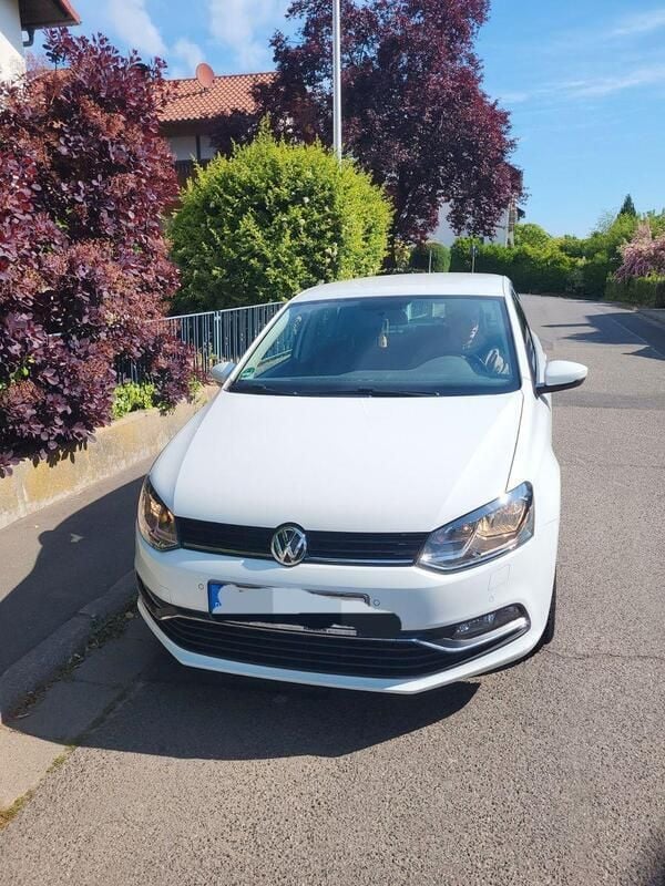 Schwarz Gebraucht 2016 VW Polo Comfortline Kleinwagen | 12.000 € (Etwas zu teuer) - Bild 1/4